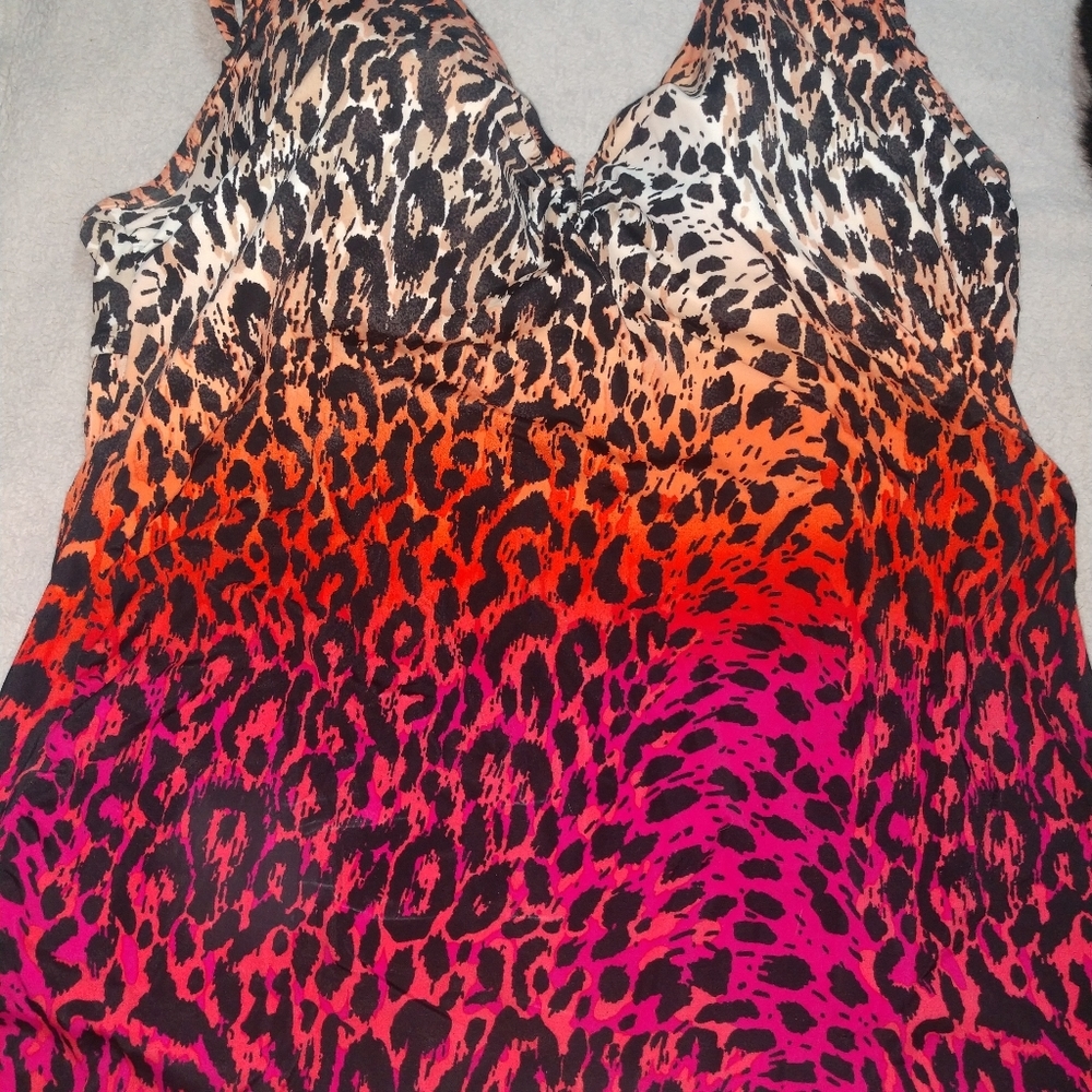 Cacique fitted tankini top
